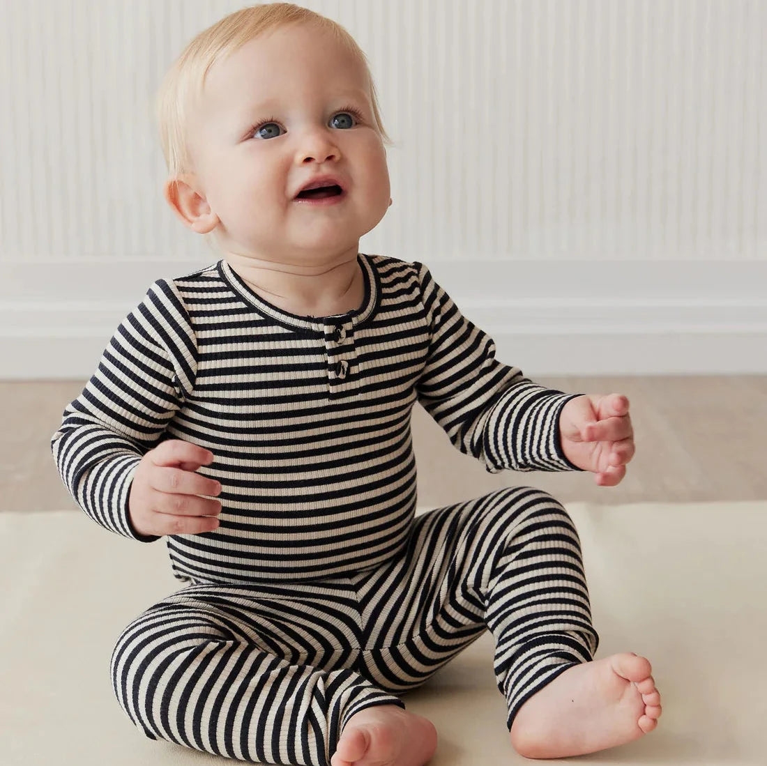 Organic Cotton Modal Long Sleeve Bodysuit- Narrow Stripe Constellation/Soft Clay