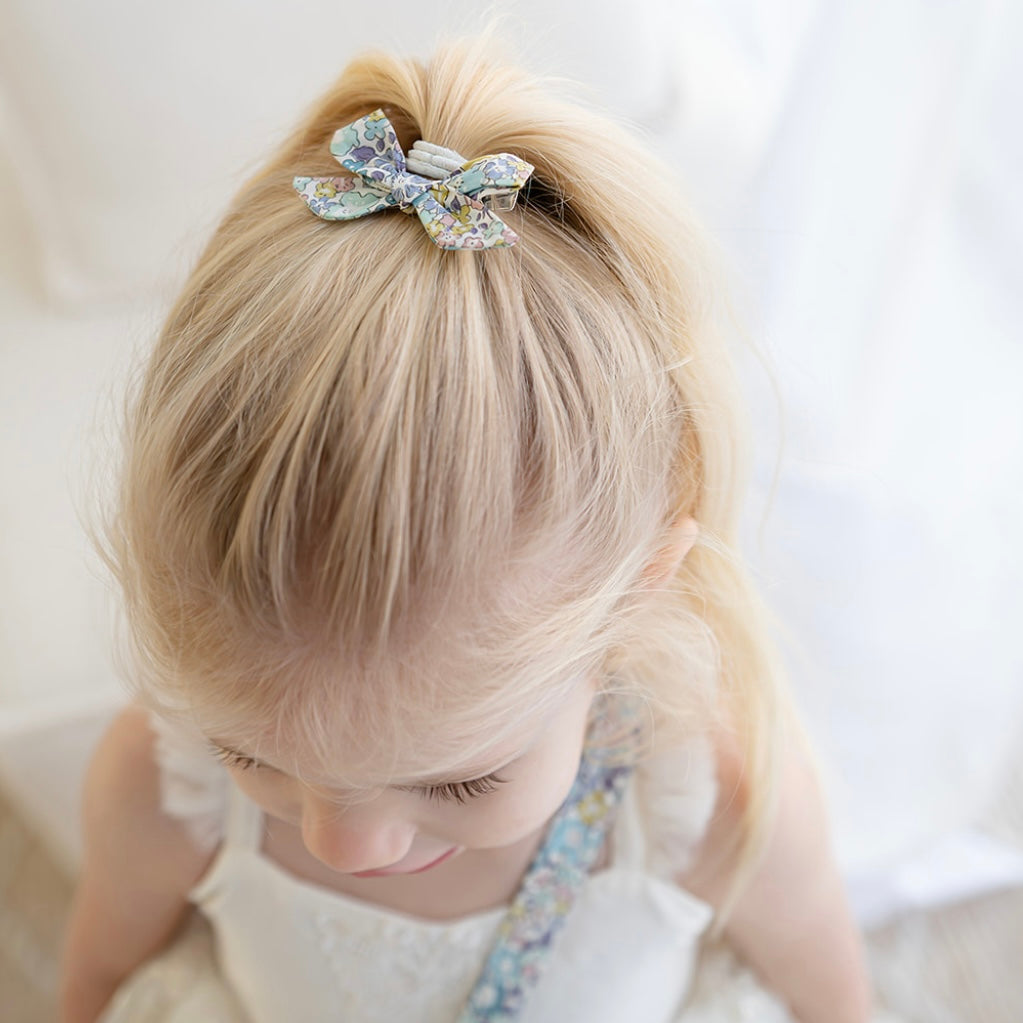 Petite Bow Hair Clip- Suzanne